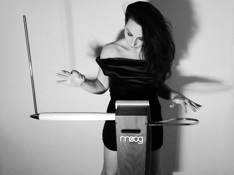 theremin_giulia_riboli.jpg